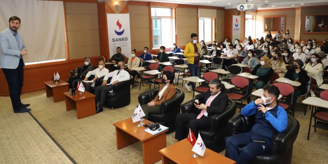 Efiloğlu SANKO Üniversitesi öğrencileriyle bir araya geldi