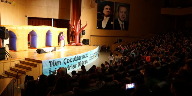 ‘Nasreddin Hoca’ hem eğlendirdi hem öğretti