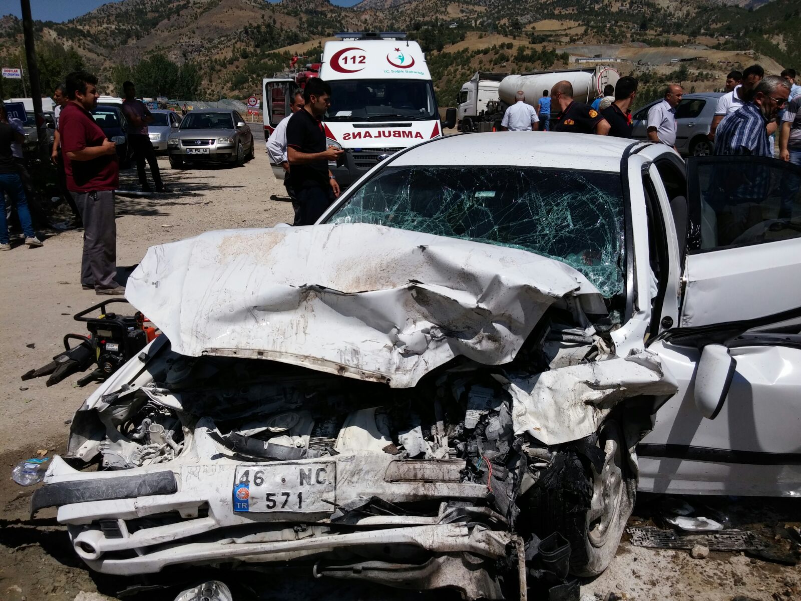 TRAFİK YİNE CAN ALDI: 1 ÖLÜ 3 YARALI