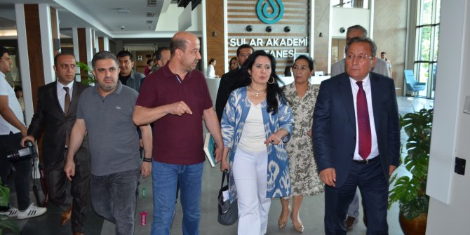 Özbekistan heyeti Sular Akademi Hastanesi’nde