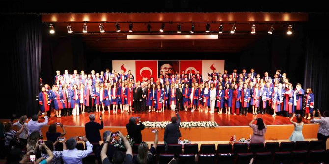 SANKO Üniversitesi Tıp Fakültesinde mezuniyet coşkusu