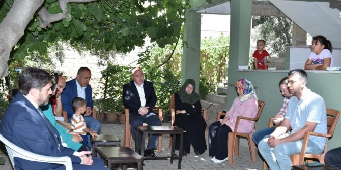 Vali Coşkun’dan Şehit Niyazi Ergüven’in ailesine ziyaret