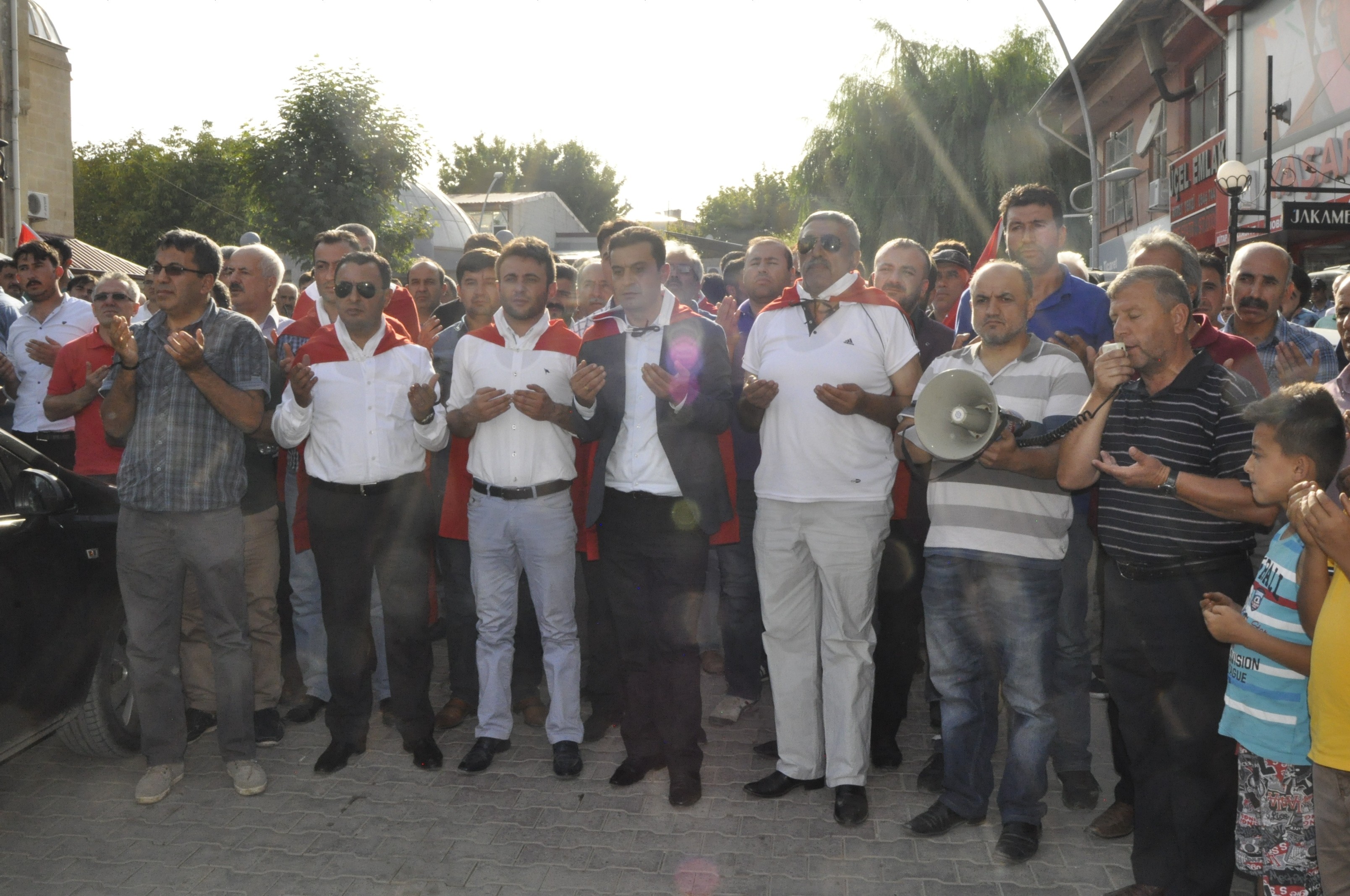 AFŞİN’DE TERÖRE LANET YAĞDI