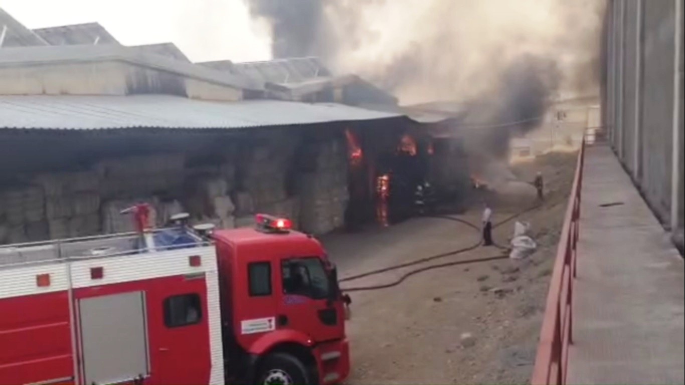 TEKSTİL FABRİKASINDA YANGIN