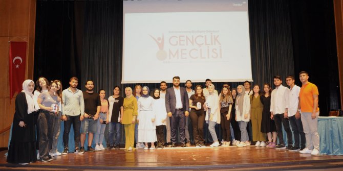Kahramanmaraş'ta gençler emoji yarışmasına yoğun ilgi gösterdi