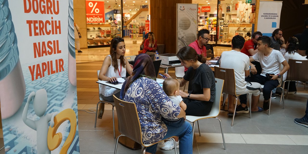 Büyükşehir’in YKS Tercih Danışmanlık hizmeti büyük ilgi gördü
