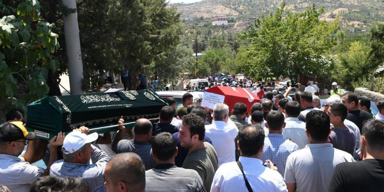 Polis Memuru Mehmet Özyürek ve ailesi dualarla ebediyete uğurlandı