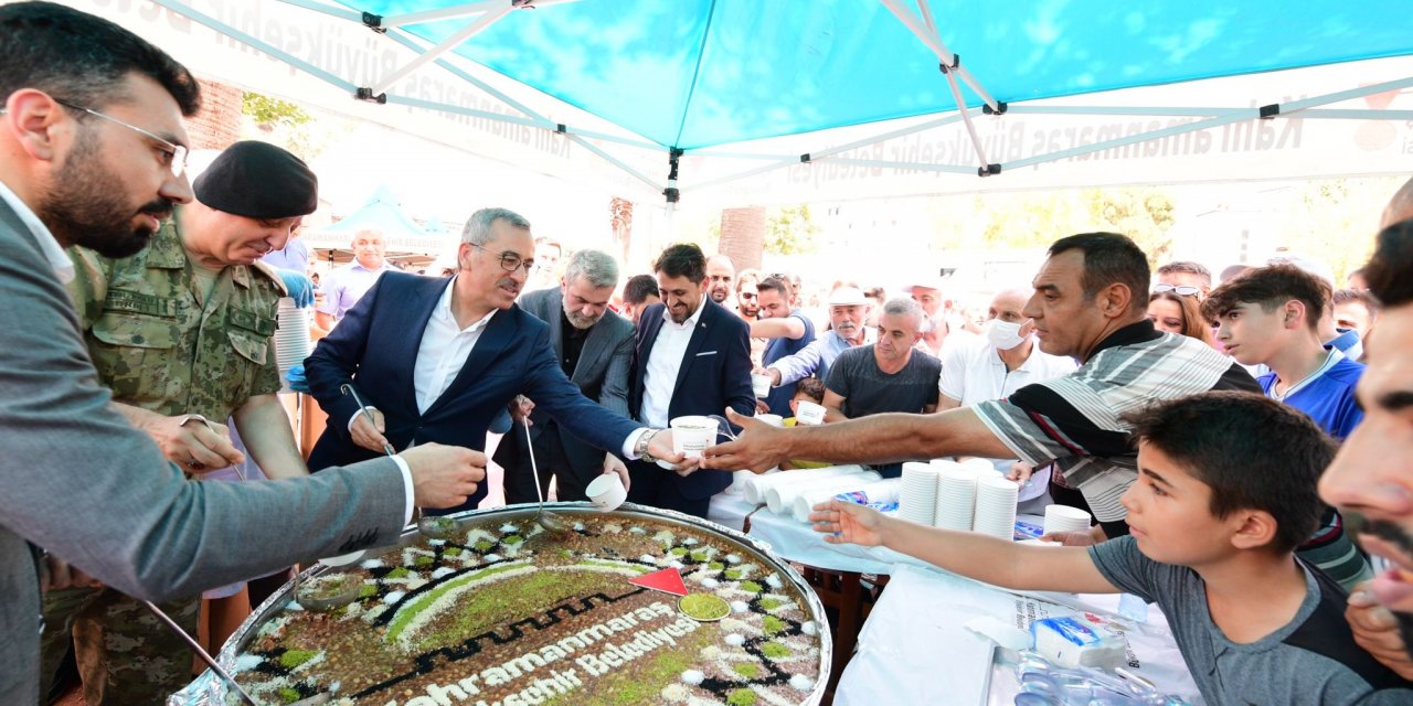 Kahramanmaraş’ta 10 bin kişiye aşure dağıtıldı