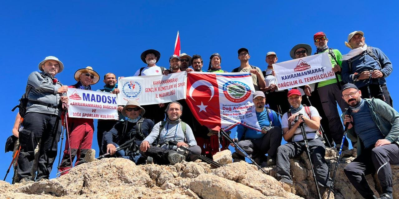 Kahramanmaraşlı dağcılar Aladağlar tırmanışı öncesi Berit zirvesi yaptı