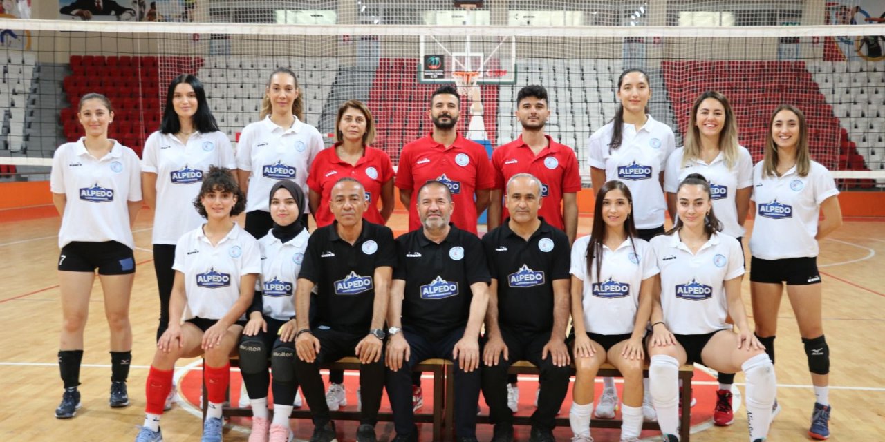 Kervancıoğlu’ndan sezon öncesi sporculara moral ziyareti!