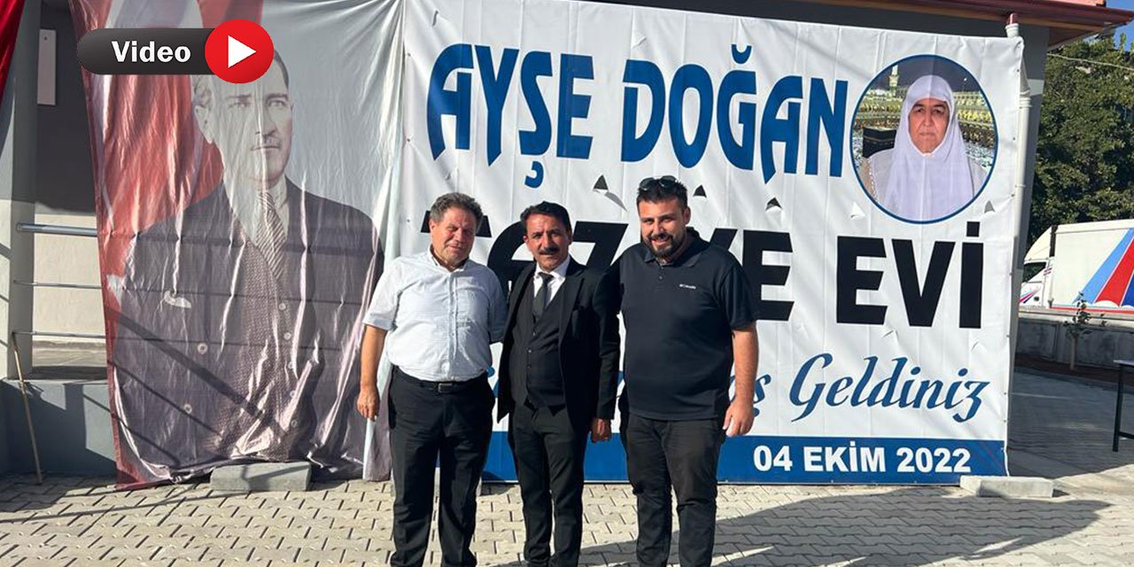 Sanatçı Latif Doğan’dan annesi adına taziye evi