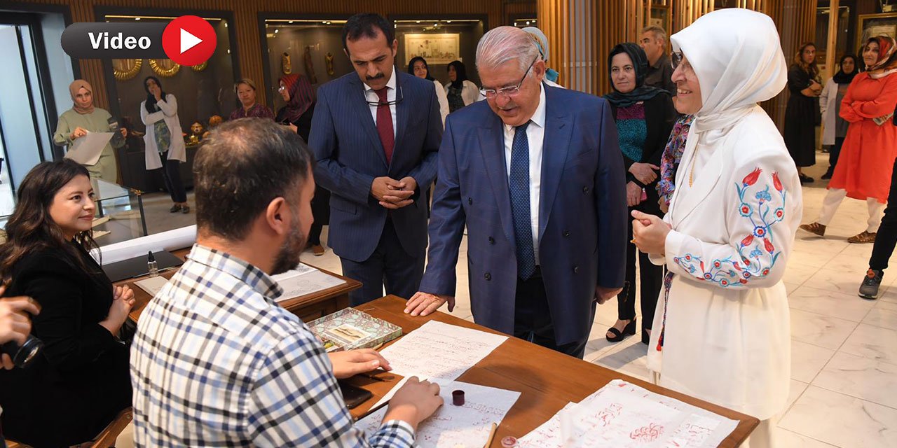 Kahramanmaraş’ta “Uyanış Hilye-i Şerif" koleksiyonu ses getirdi