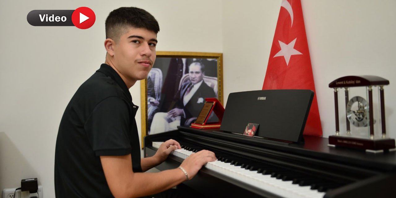 Kahramanmaraşlı Otizmli Piyanist Kubilay'dan Cumhuriyet Resitali