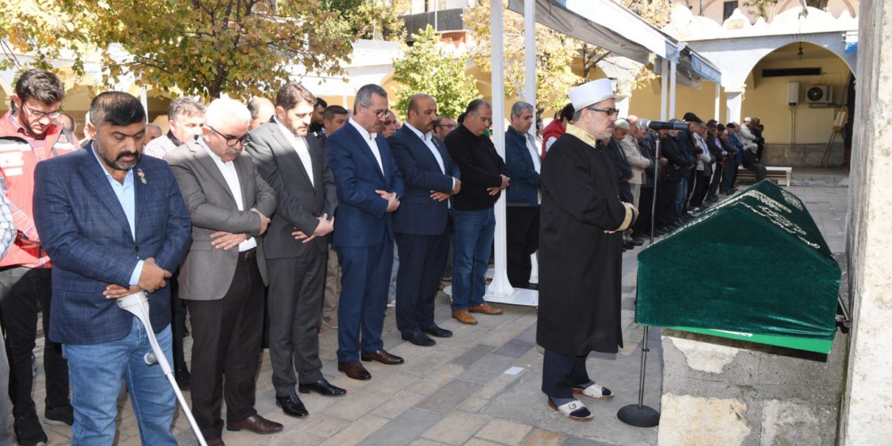 Kahramanmaraşlı Şehit Yardımcıoğlu’nun Babası Toprağa Verildi