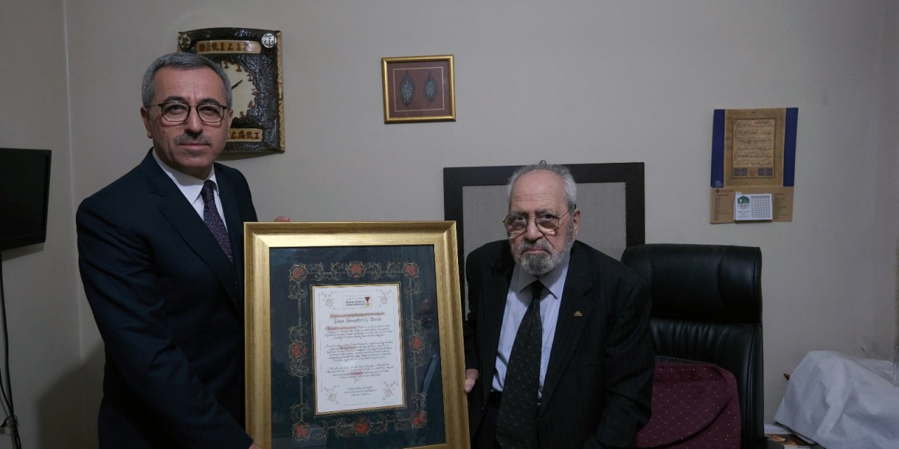 Başkan Güngör’den Sezai Karakoç İçin Taziye Mesajı