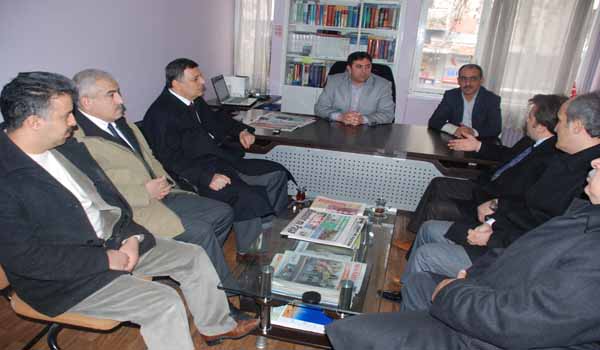 PAKDİL VE AK PARTİ İL TEŞKİLATI, YENİ ŞAFAK İL TEMSİLCİLİĞİNİ ZİYARET ETTİ