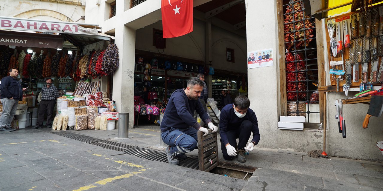 Kahramanmaraş Büyükşehir İlaçlama Çalışmalarını Sürdürüyor