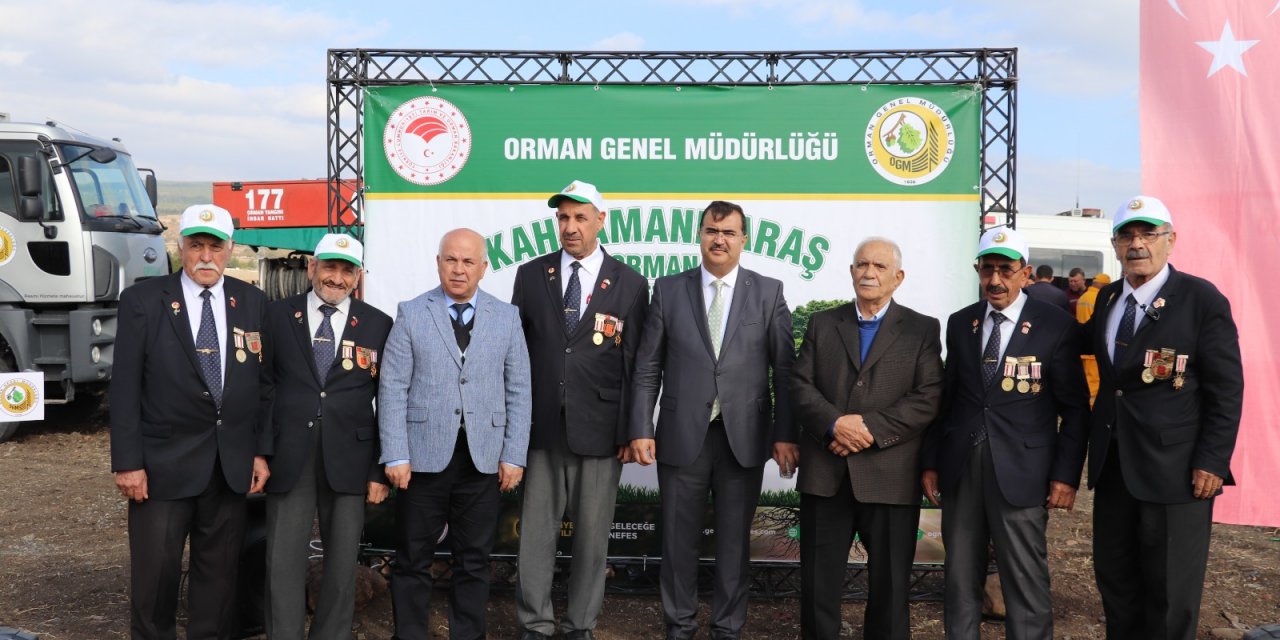 Kahramanmaraş'ta 24 Kasım Öğretmenler Günü fidan dikme etkinliği yapıldı