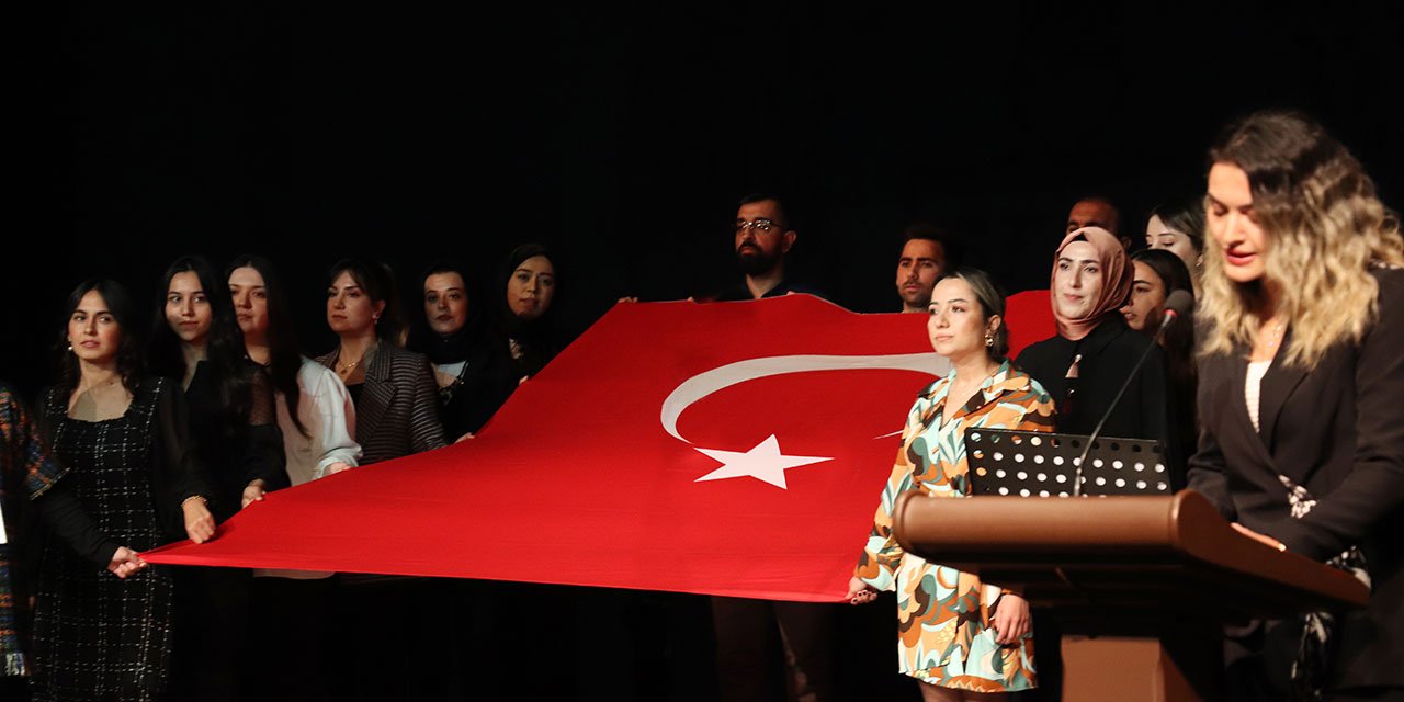 Kahramanmaraş'ta 24 Kasım Öğretmenler Günü Kutlandı