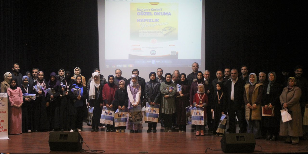 "Genç Nidâ Kur'an-ı Kerim'i Güzel Okuma" ve "Hafızlık" Yarışmaları Yapıldı