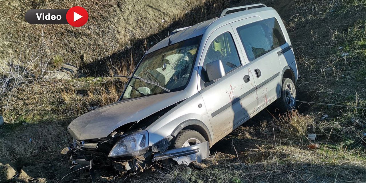 Kahramanmaraş’ta Hafif Ticari Araç Şarampole Uçtu: 4 Yaralı