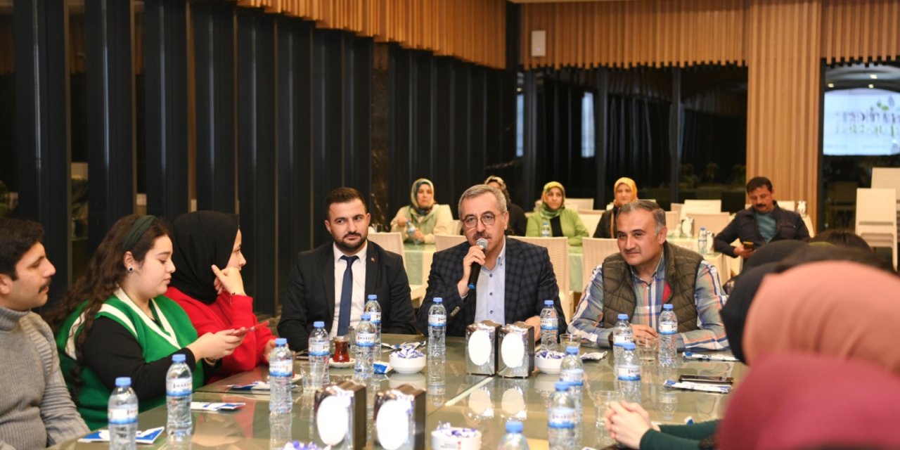 Başkan Güngör; Kahramanmaraş'ta Şairler Tepesi Hemşehrilerimizin Beğenisini Kazanıyor