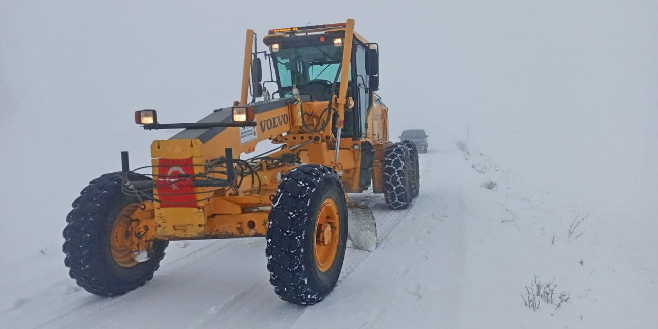 Kahramanmaraş'ta Kar Yağışı Sonrası 219 Kırsal Mahalle Yolu Ulaşıma Açıldı