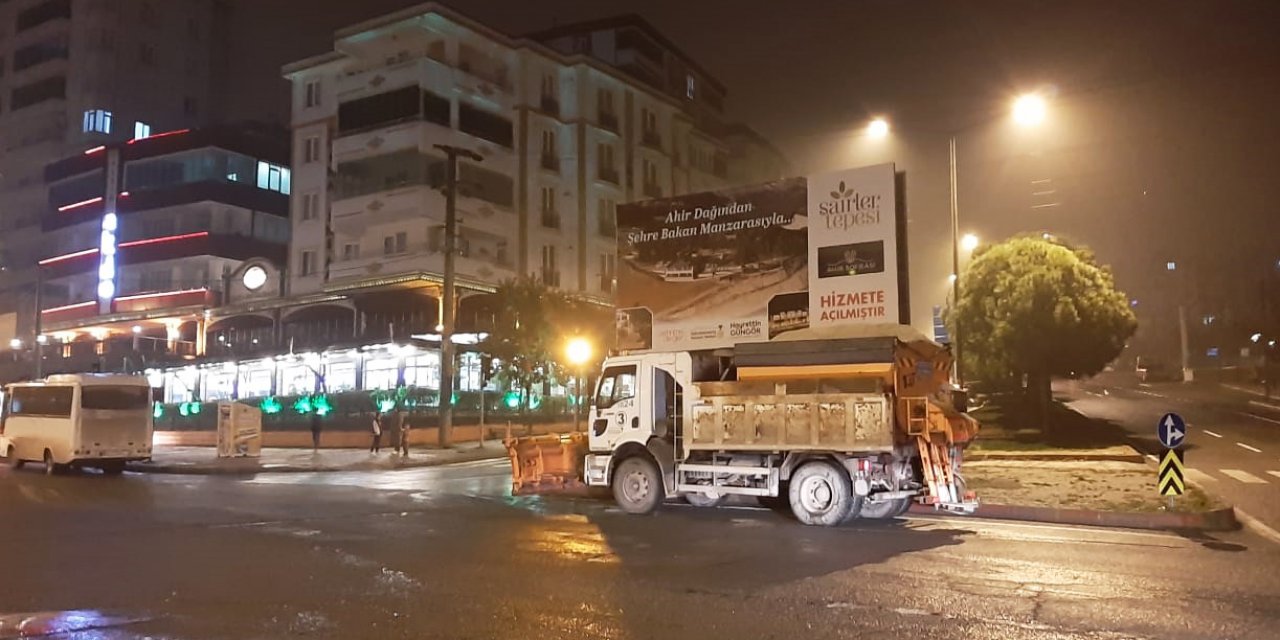 Kahramanmaraş Büyükşehir Şehir Merkezinde Kar Nöbetinde