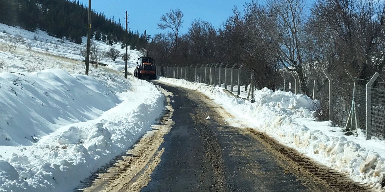 Kahramanmaraş'ta Karla Mücadele Sürüyor