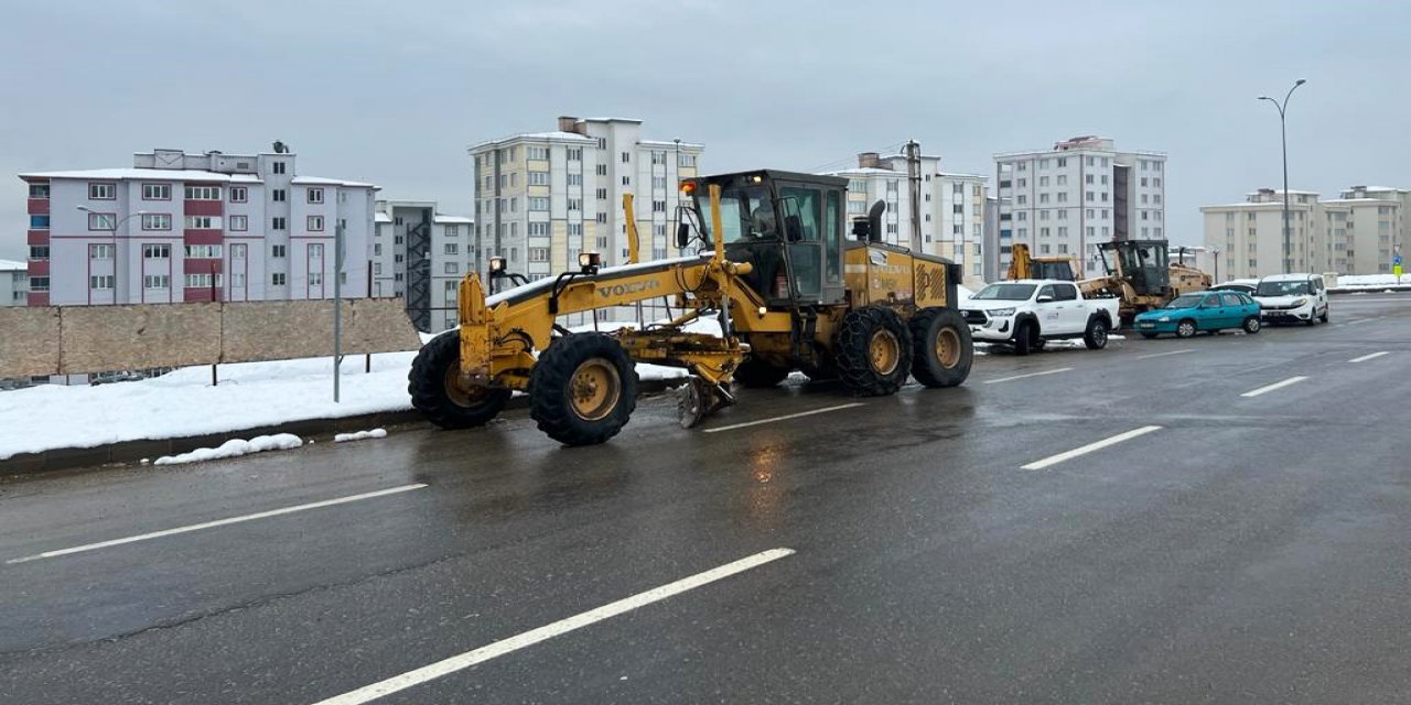 Kahramanmaraş’ta Ekipler Kar Nöbetini Sürdürüyor