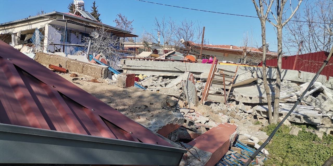 Kahramanmaraş'ta Depremzedelerin Yaraları Sarılıyor