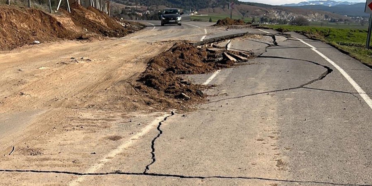 Kahramanmaraş’ta Depremde Hasar Alan Arterler Bir Bir Ulaşıma Açılıyor