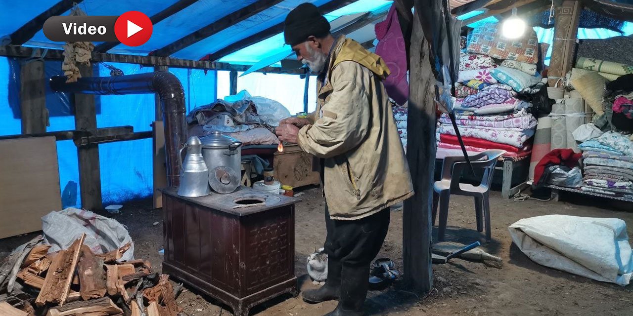 Kahramanmaraş'ta Depremzede Çobana Devlet Eli