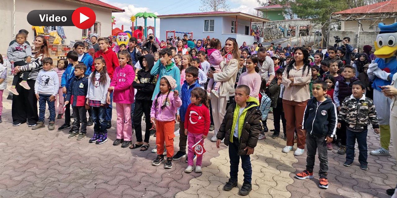 Kahramanmaraş'ta Depremzede Çocukların Bayramlık Sevinci