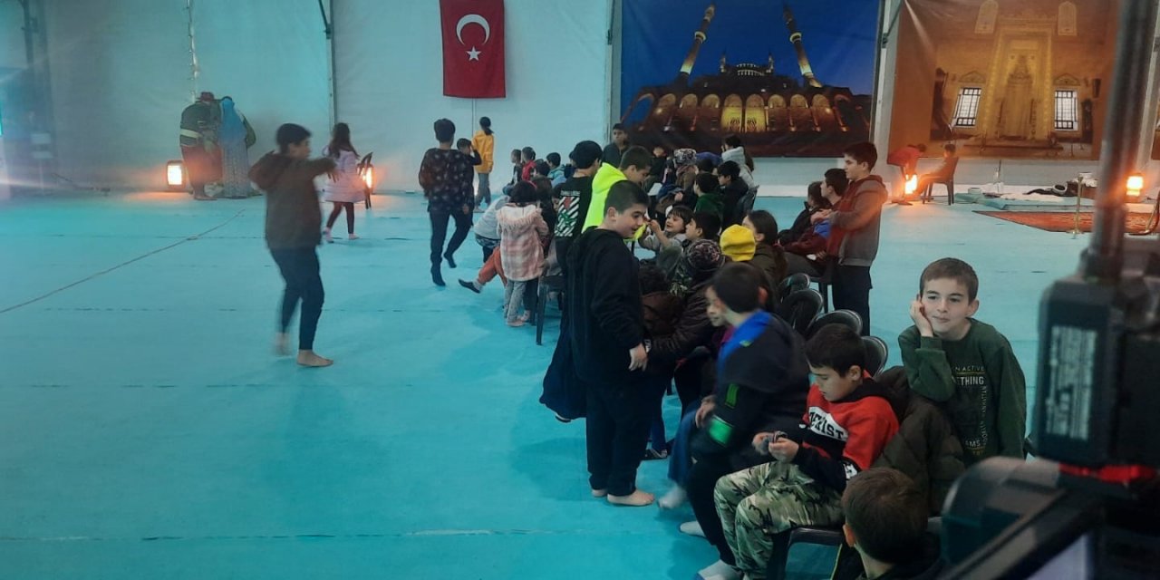 Kahramanmaraş'ta Abdülhamid Han Camii'nde Hasene Bayram Neşesi