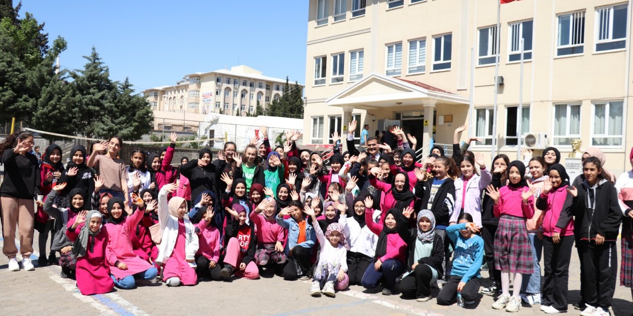 Kahramanmaraş’ta Eğitime Kapalı Son Okullar da Öğrencilerle Buluştu