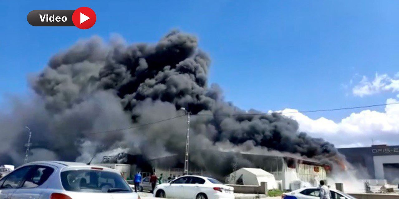 Kahramanmaraş'ta Mobilya Atölyesinde Korkutan Yangın