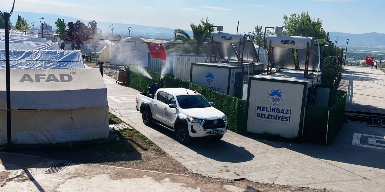 Kahramanmaraş'ta Ortak Kullanım Alanlarında Temizlik Çalışmaları Sürüyor