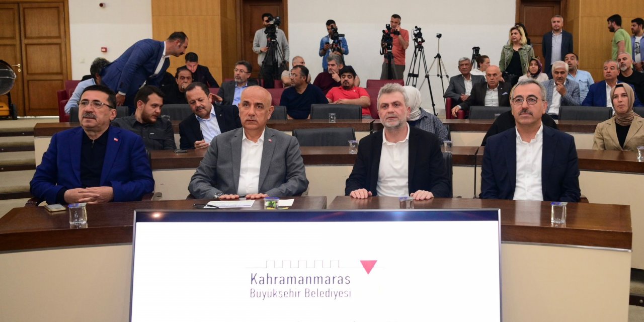 Başkan Güngör; Geçici İş Yerleri Bir Bir Teslim Ediliyor