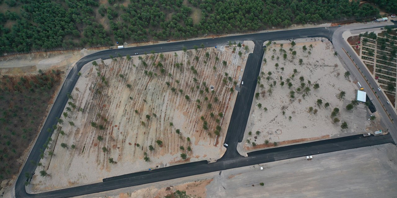 Kahramanmaraş'ta Şehir Mezarlığının Bağlantı Yolu Yapıldı