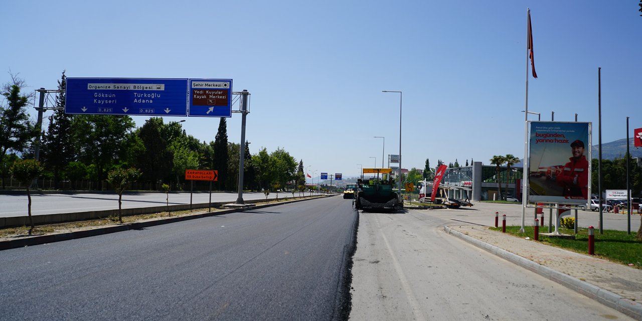 Büyükşehir, Servis ve Bağlantı Yollarını da Yeniliyor