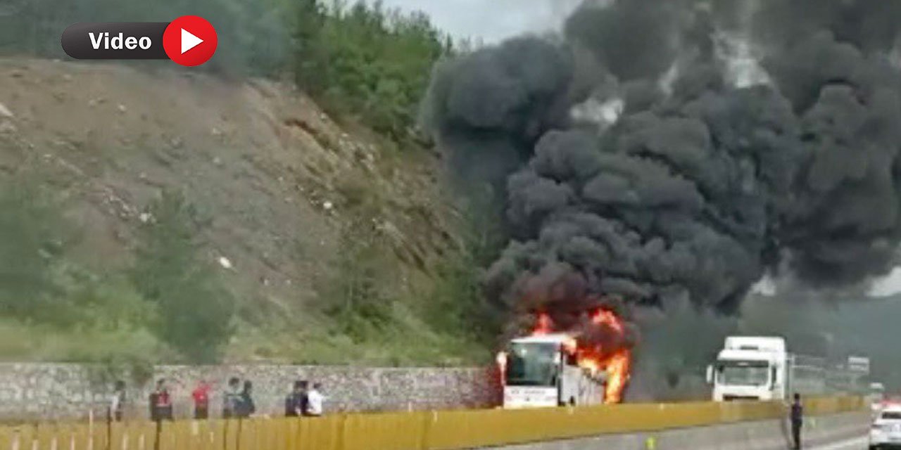 Seyir Halindeki Otobüs Cayır Cayır Yandı