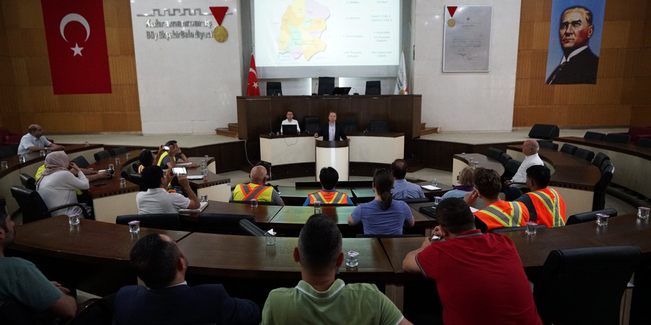 Kahramanmaraş'ta Uluslararası Akademisyenlerle Afet Yönetimi ve Afete Hazırlık Toplantısı Yapıldı