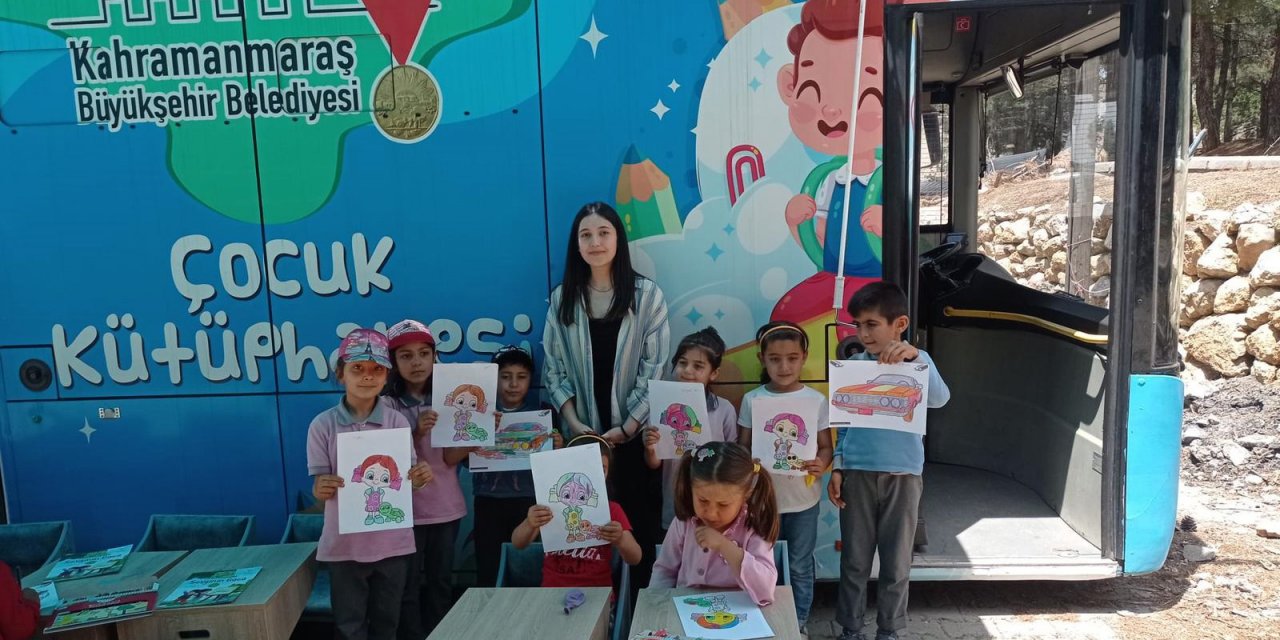 Kahramanmaraş’ta Gezici Kütüphane Miniklerin Yüzlerini Güldürüyor
