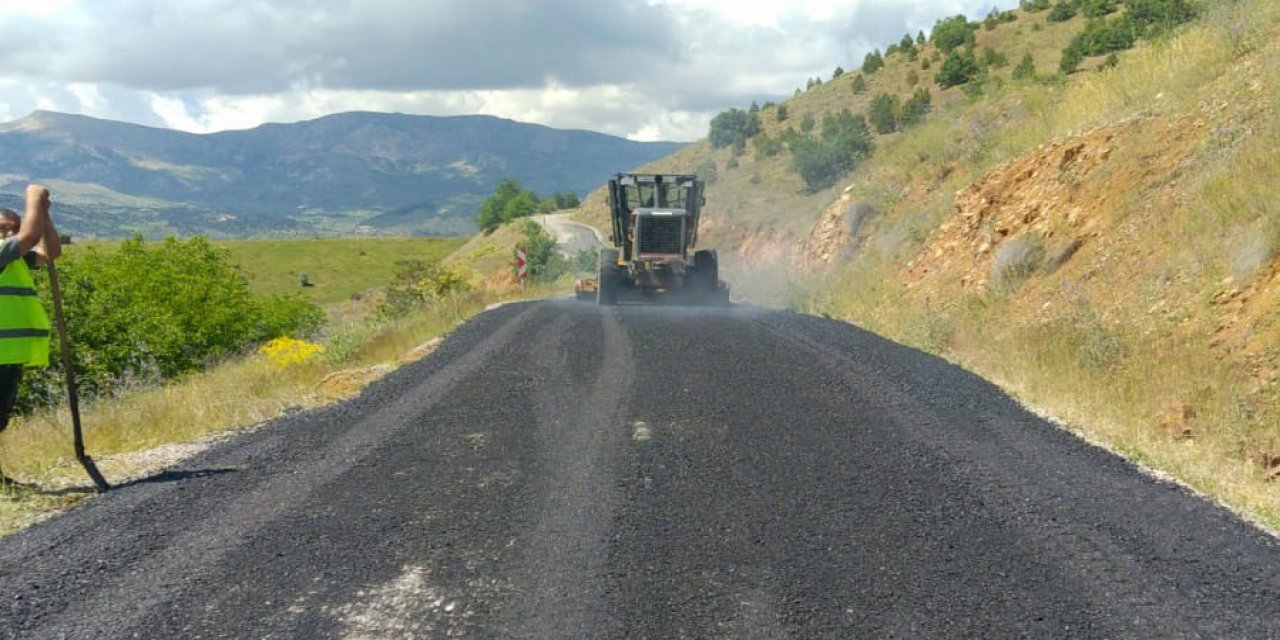 Kahramanmaraş Büyükşehir, Afşin ve Elbistan’da Arterlerin Bakım ve Onarımını Sürdürüyor