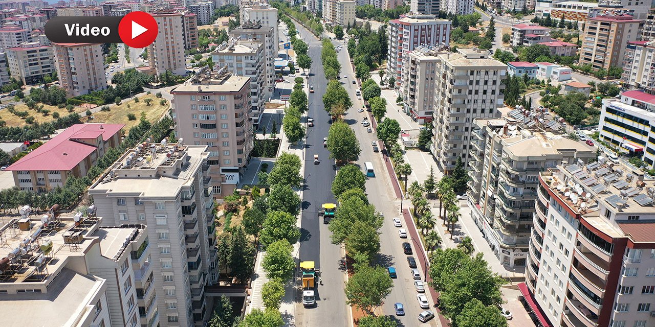 Kahramanmaraş’ta Binevler Bölgesi Cadde Yenileme Çalışmalarında Asfalt Serimi de Başladı