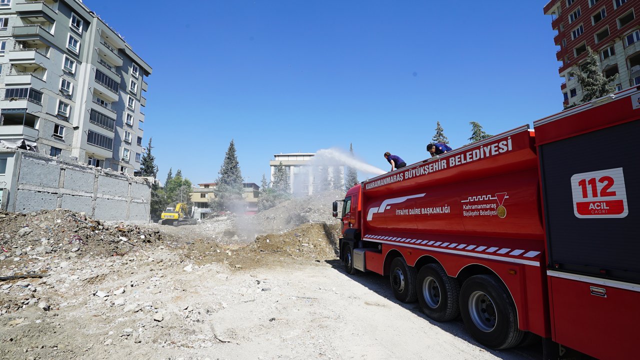 Kahramanmaraş’ta Tozlanmaya Karşı Sulama Desteği!