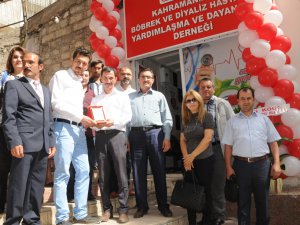 Diyaliz hastaları dernek binasına kavuştu