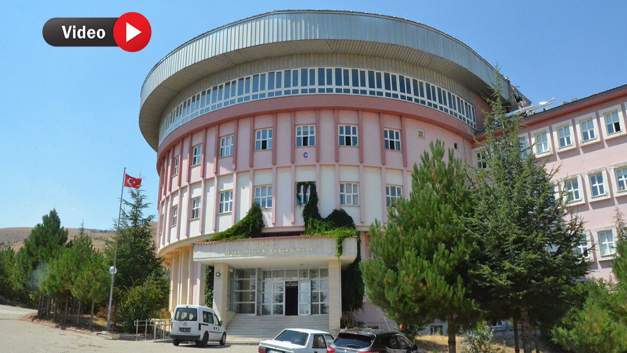 Kahramanmaraş'ta Afşin MYO'da Yer Kalmadı: Yüzde 100 Doluluk Rekoru!