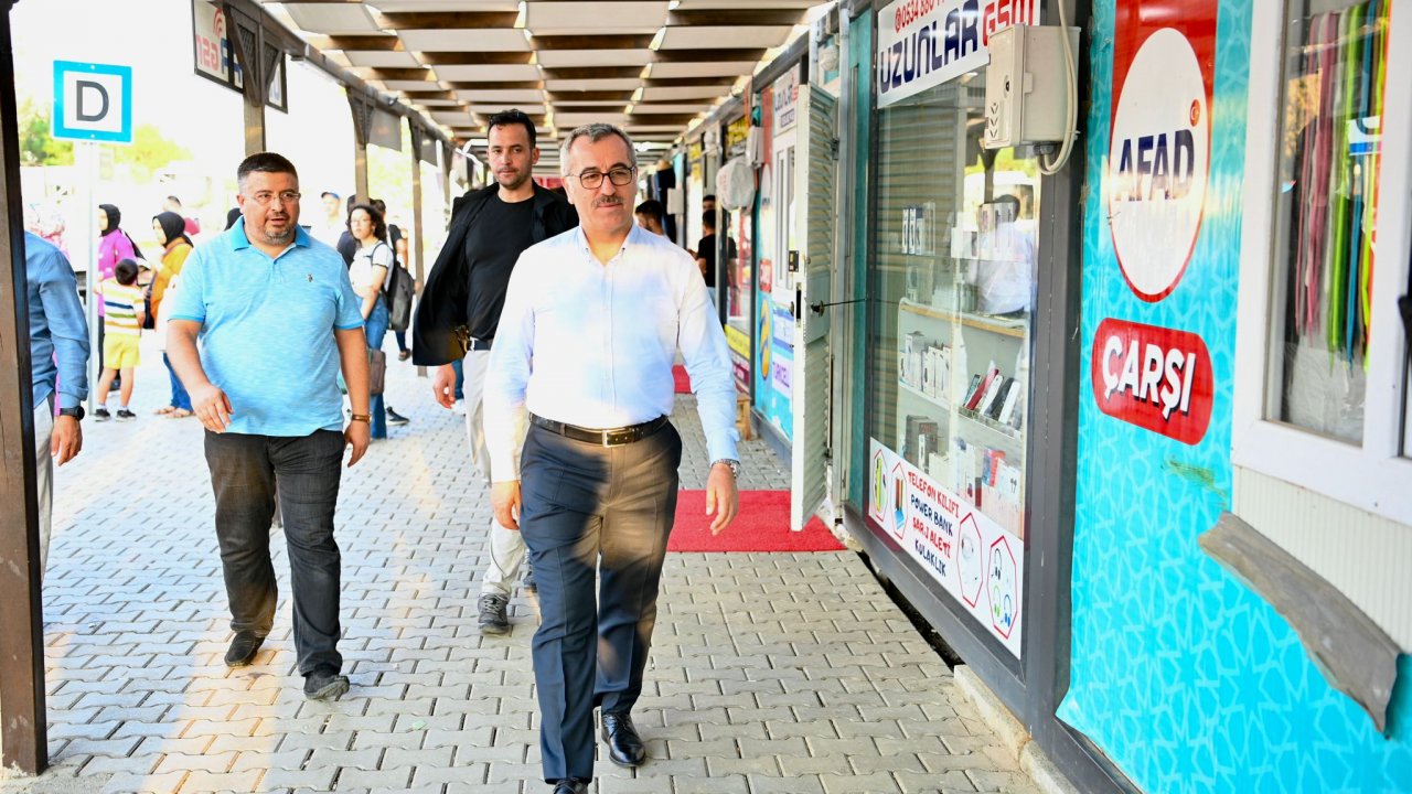Kahramanmaraş'ta Geçici Çarşılarda Ticaret Yeniden Hayat Buluyor!